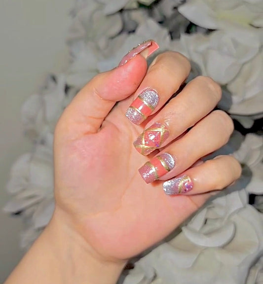 “Pink Glimmer Cat Eye Press-On Nails”