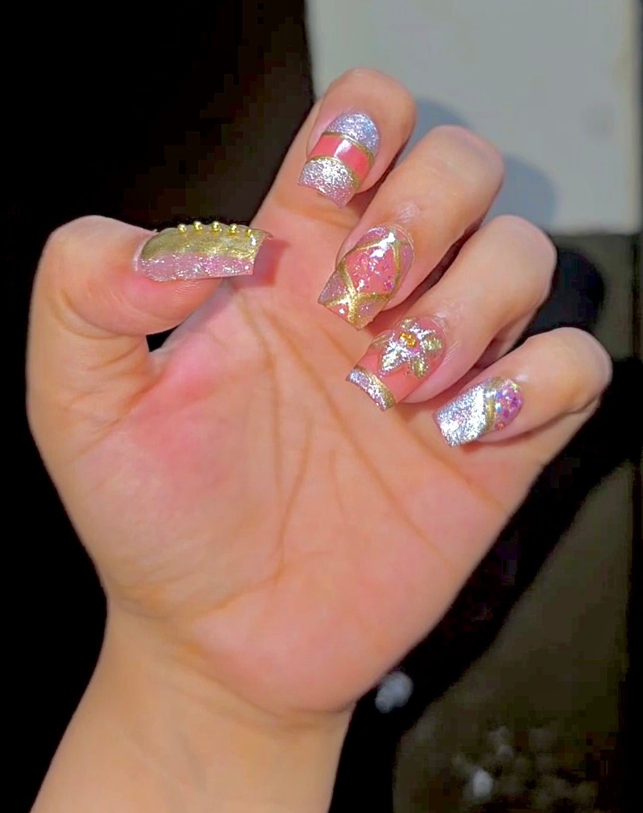 “Pink Glimmer Cat Eye Press-On Nails”