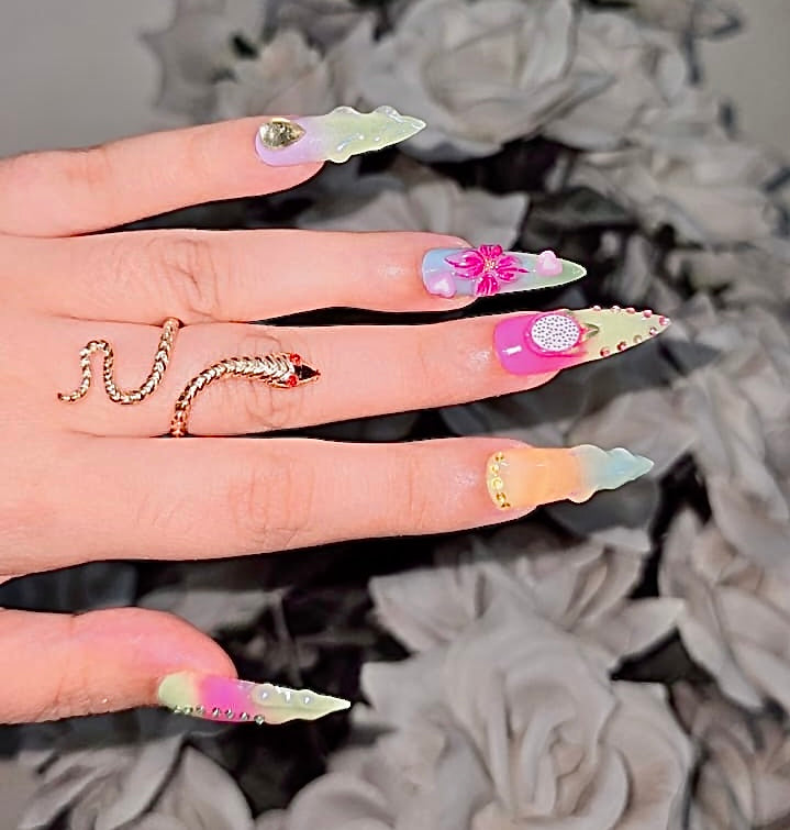 “Tropical Bloom Fantasy” 🌺✨