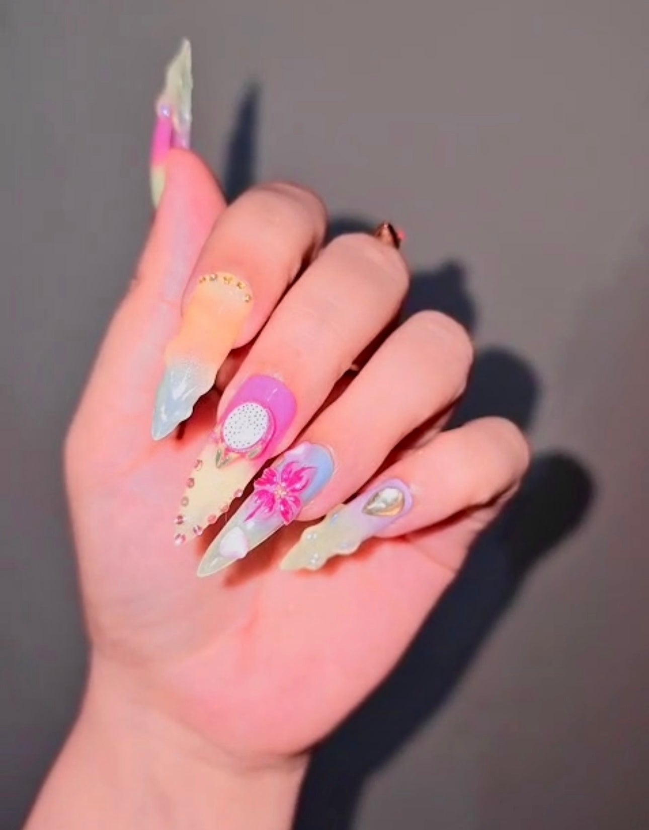 “Tropical Bloom Fantasy” 🌺✨