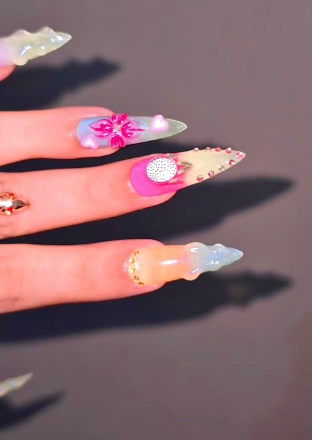 “Tropical Bloom Fantasy” 🌺✨